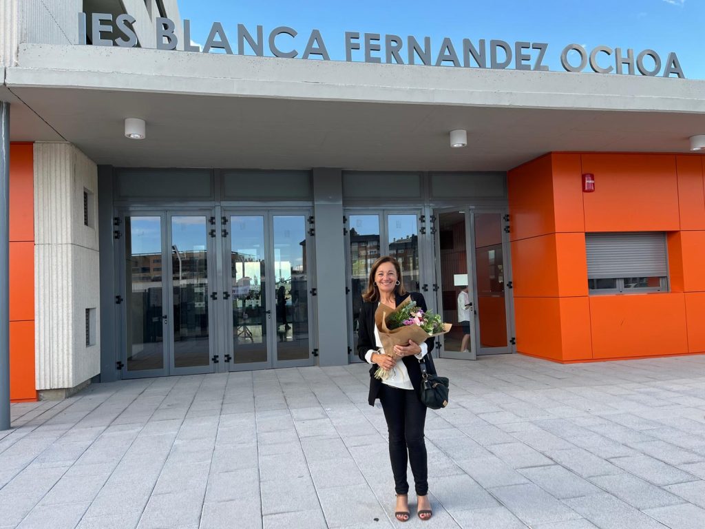 El IES BLANCA FERNÁNDEZ OCHOA, EN MONTECARMELO, CUMPLE UN AÑO.