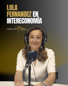 Lola Fernández, directora de la Fundación Blanca, durante su entrevista en Radio Intereconomía hablando sobre el apoyo psicológico a deportistas de élite