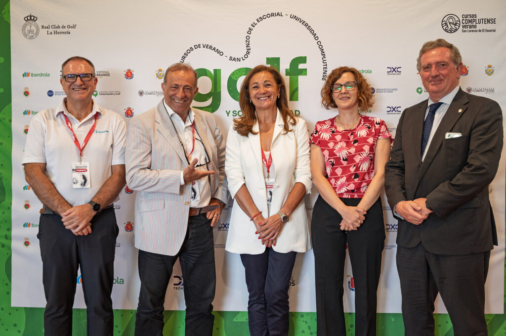 Imagen grupal del equipo organizador y ponentes del curso sobre cuidado psicosocial del deportista.